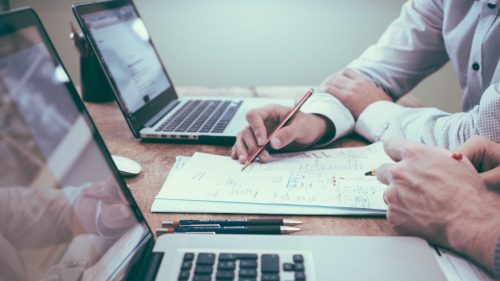 Atricon e IRB publicam documento visando aperfeiçoamento das contratações públicas