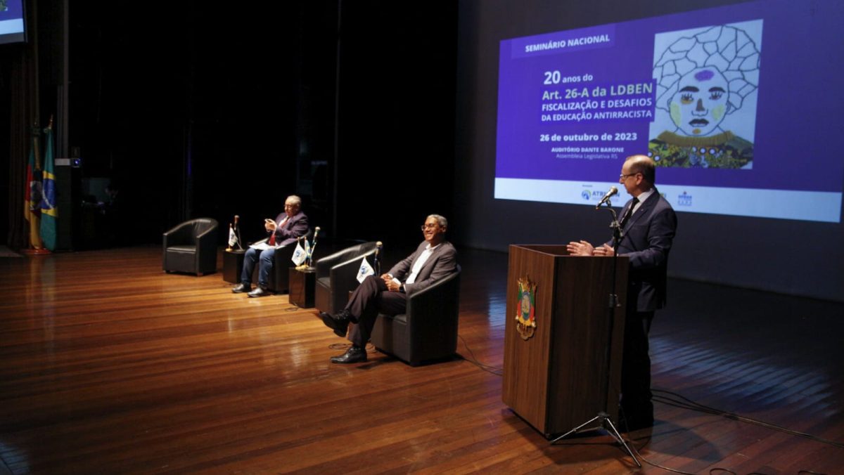 GT Educação participa de Conferência Regional de Educação - Tribunal de  Contas do Município de São Paulo