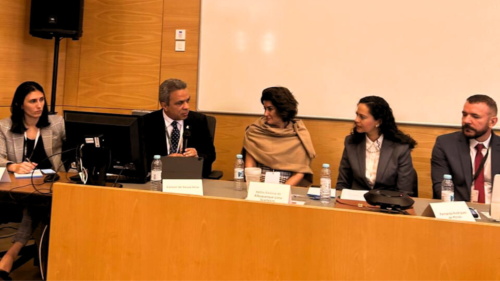 Presidente Edilson Silva conduz debate no XII Fórum de Lisboa