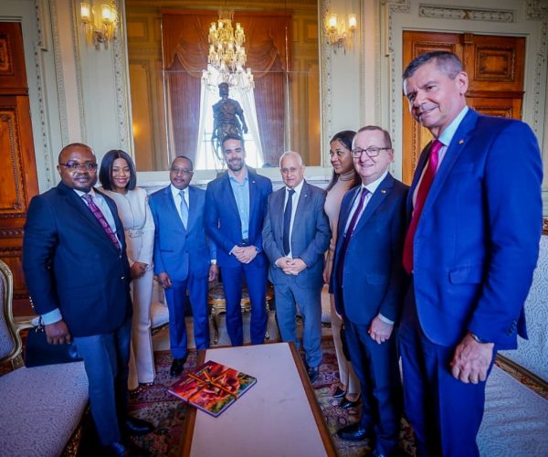 Presidente do TCE-RS apresenta comitiva de Angola ao governador do Estado
