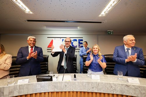 Gildásio Penedo Filho toma posse no TCE-BA propondo-se a continuar evolução e aprimoramento da Corte