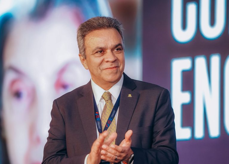 Universidade dos EUA concede título de Doutor Honoris Causa ao presidente Edilson Silva