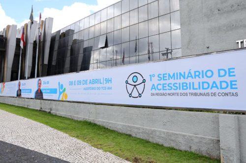 TCE-AM leva serviços e orientação a pessoas com deficiência em seminário inédito