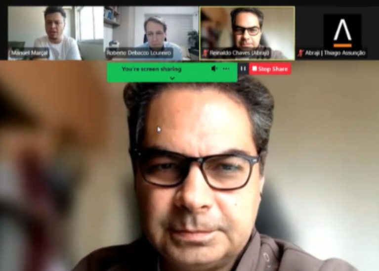 Curso gratuito Reporta+ alcança mais de 3,1 mil jornalistas