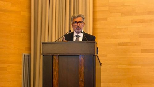 Diretor da Atricon palestra sobre orçamento e democracia em congresso na Espanha