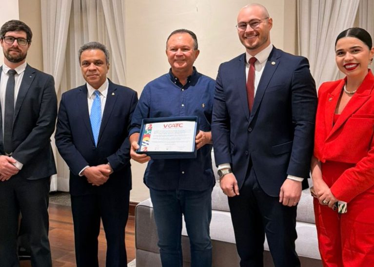 Carlos Brandão, governador do MA, é presença confirmada no V Congresso Ambiental dos TCs