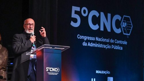 Diretor Fernando Guimarães representa Atricon na abertura do 5º CNC