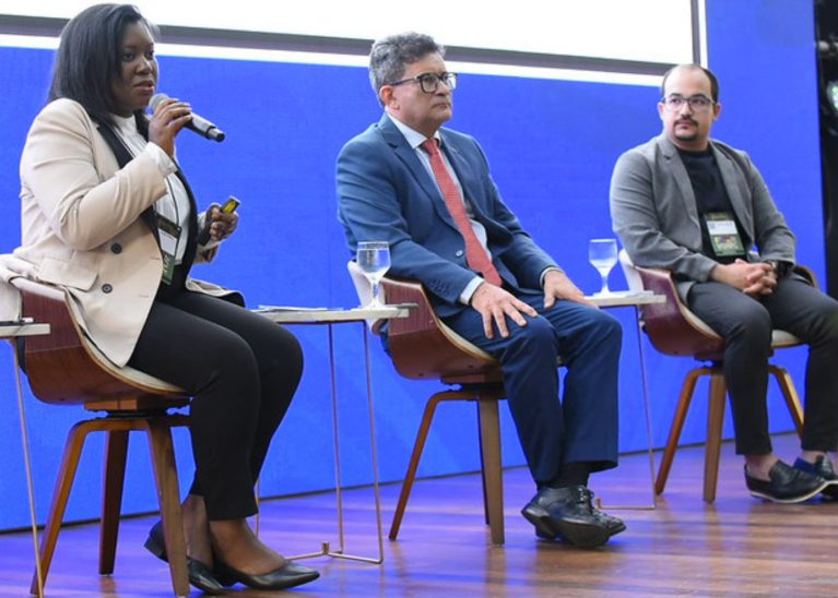 V CATC: Painel destaca integração de critérios ambientais e sociais na avaliação do risco fiscal