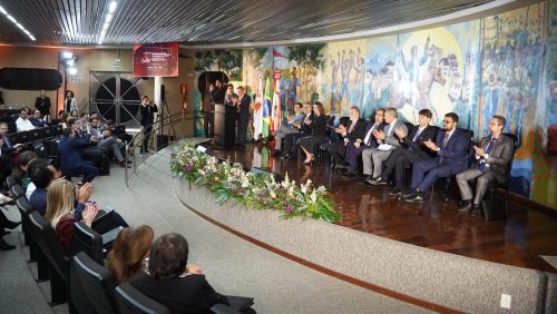 II ENAPAC: Abertura e palestra magna movimentam primeira manhã do evento
