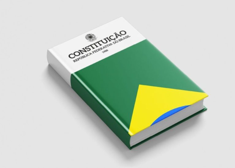 Multa pune, e débito recompõe. § 3º do art. 71 da Constituição: um problema de legística formal